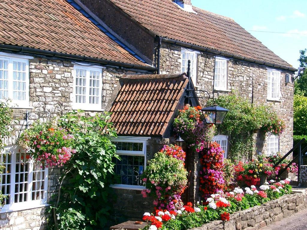The Carpenters Arms Hotel Pensford Eksteriør billede
