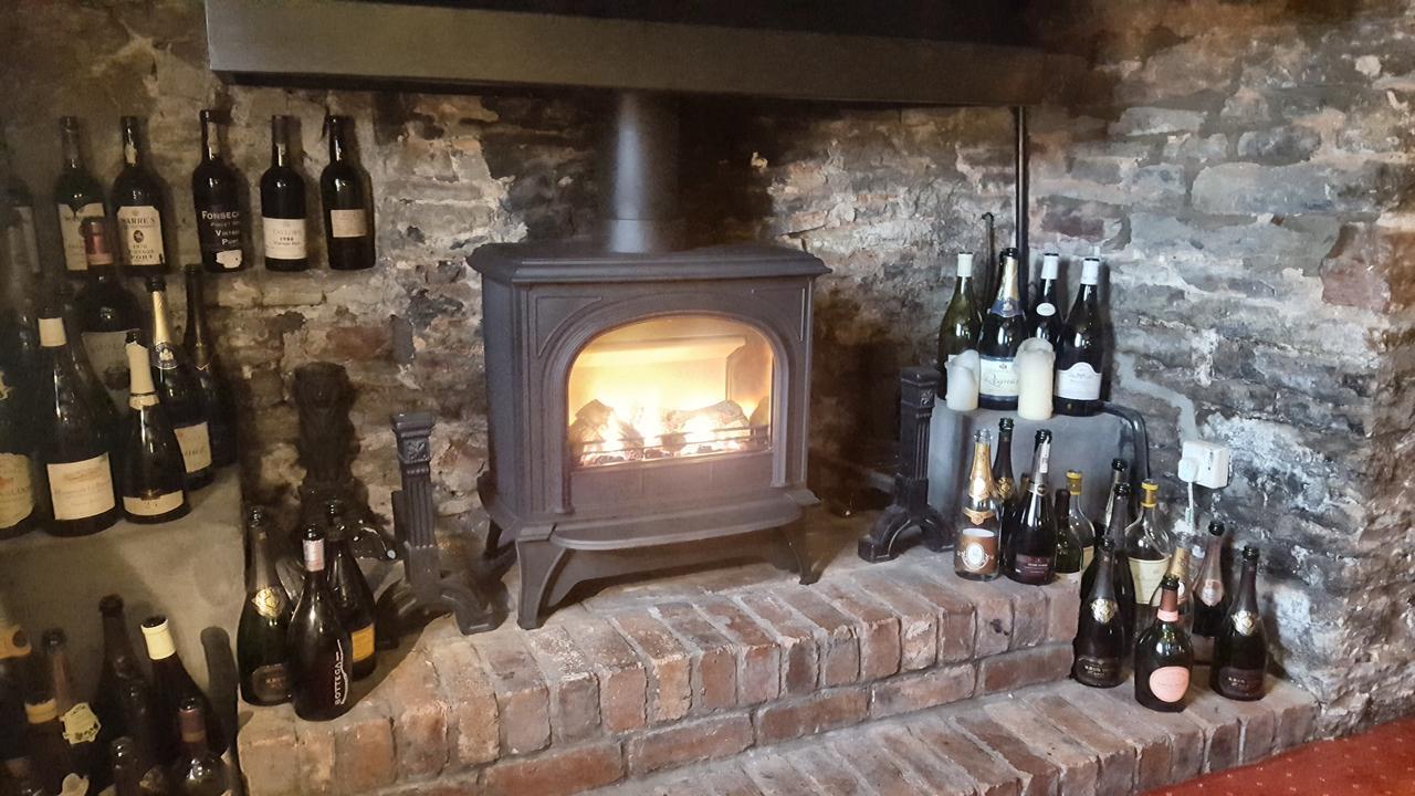 The Carpenters Arms Hotel Pensford Eksteriør billede